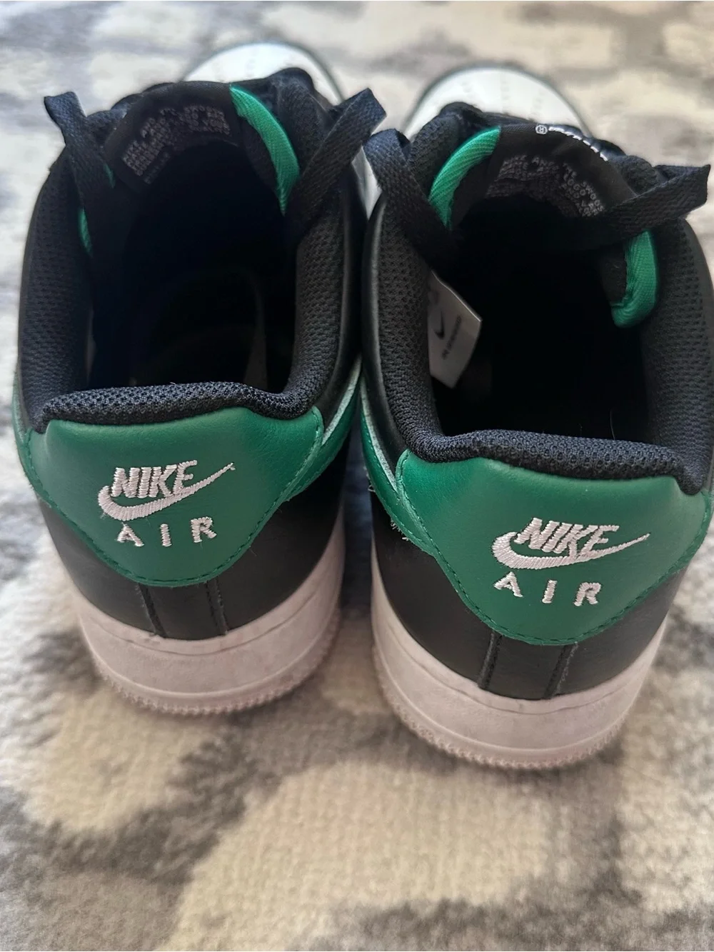 Nike Women’s Size 8 Air Max Correlate White Black New Green Sneakers